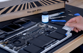 Sau 5 năm trời, cuối cùng người ta đã tìm ra cách tháo gỡ pin MacBook khỏi vỏ dễ dàng