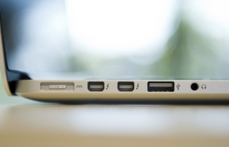 Apple quyết tâm khai tử các cổng kết nối cũ như USB trên MacBook?