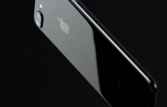 Từng là màu đắt nhất, iPhone 7 Jet Black sụt giá thảm hại, trở thành màu rẻ nhất hiện nay